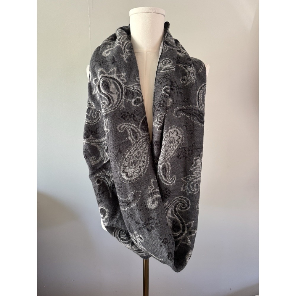 Vintage Paisley Vivante Infinity Scarf 50% Viscose 50% Acrylic NWT SE-8528